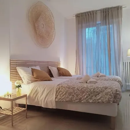 Apartment Nazionale B - Two Bedrooms Nearby Central Station Florence